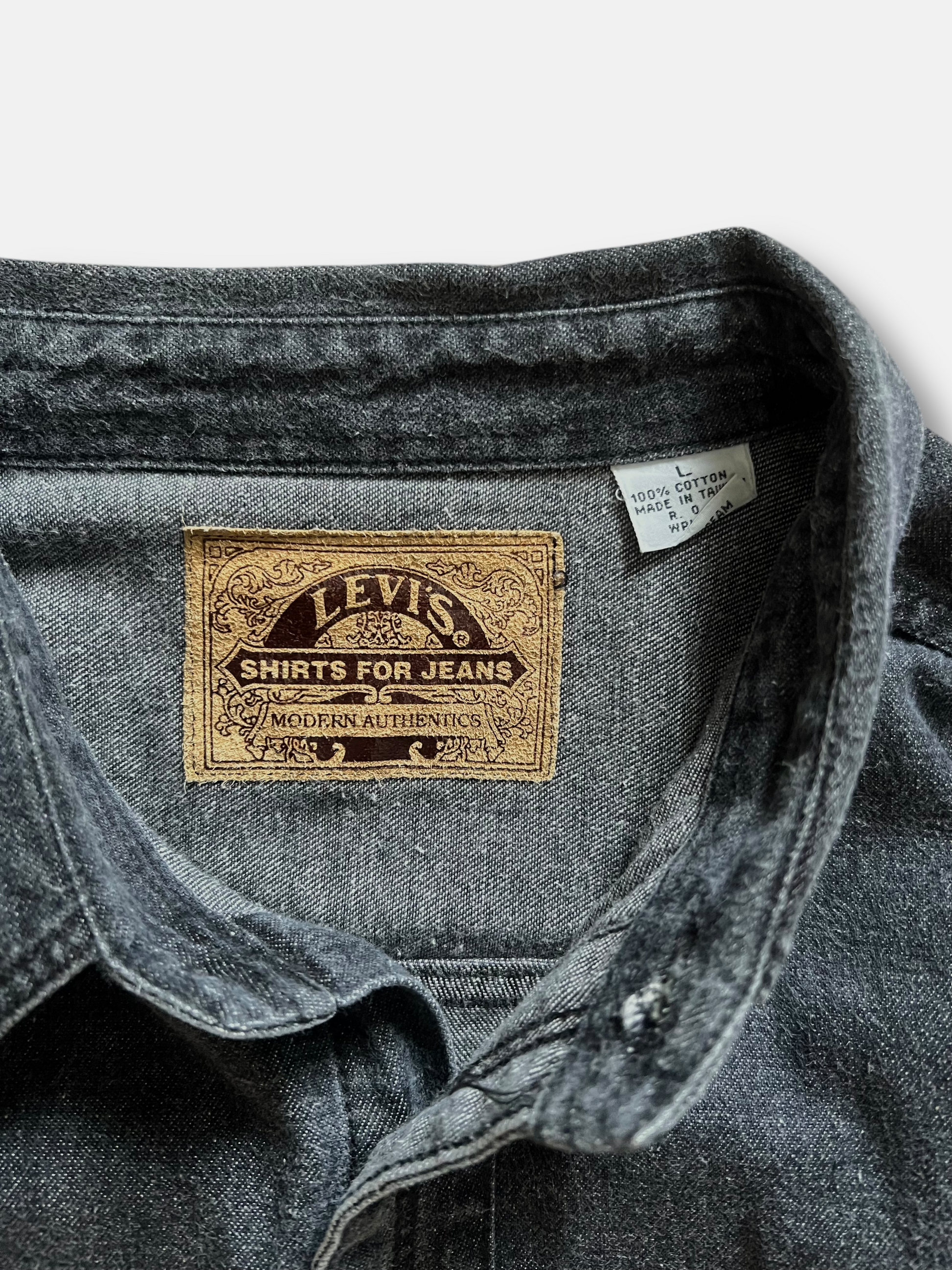 90s Levi's LS Shirt (XL)