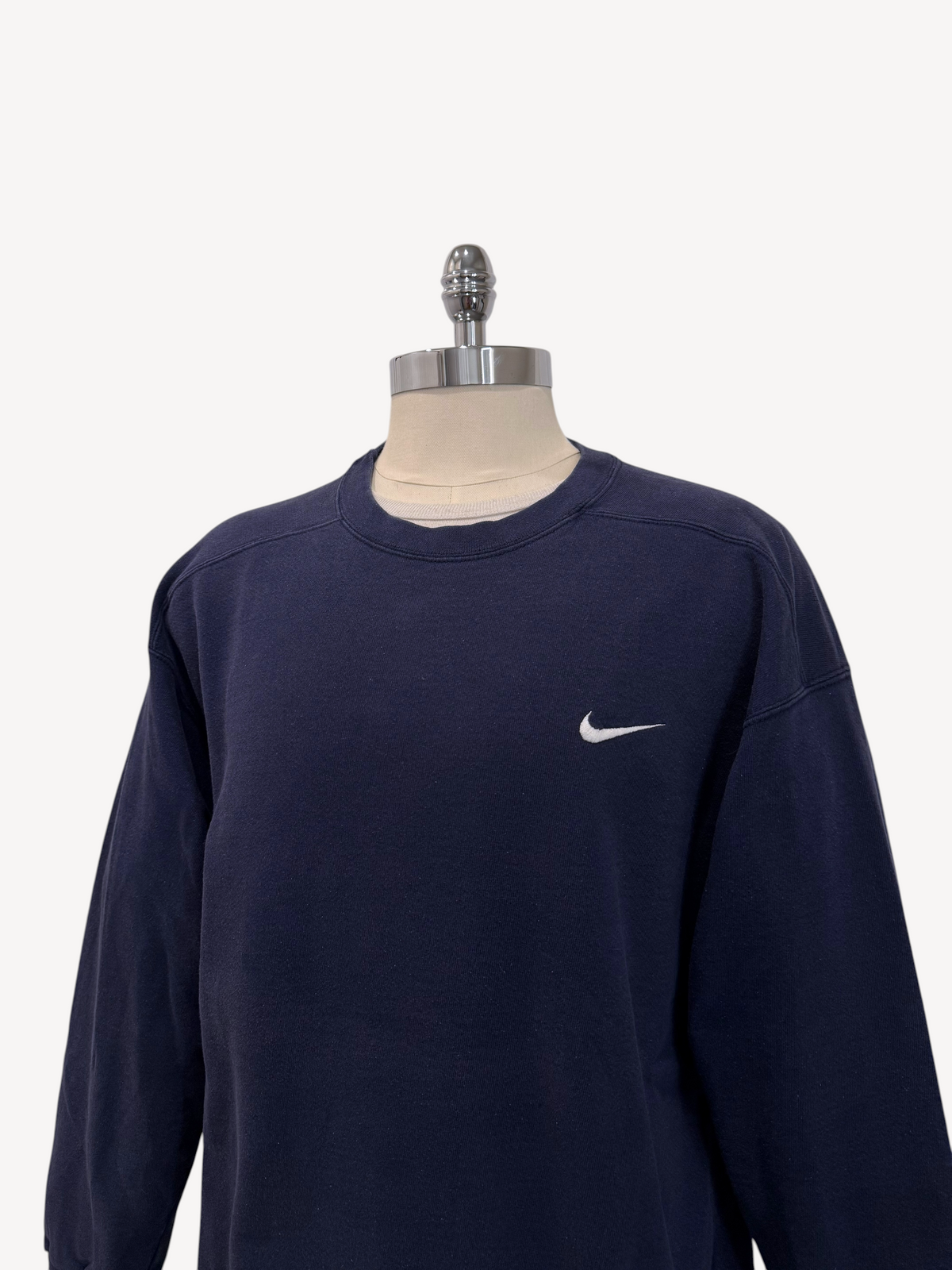 90s Nike Essential Sweatshirt (L)