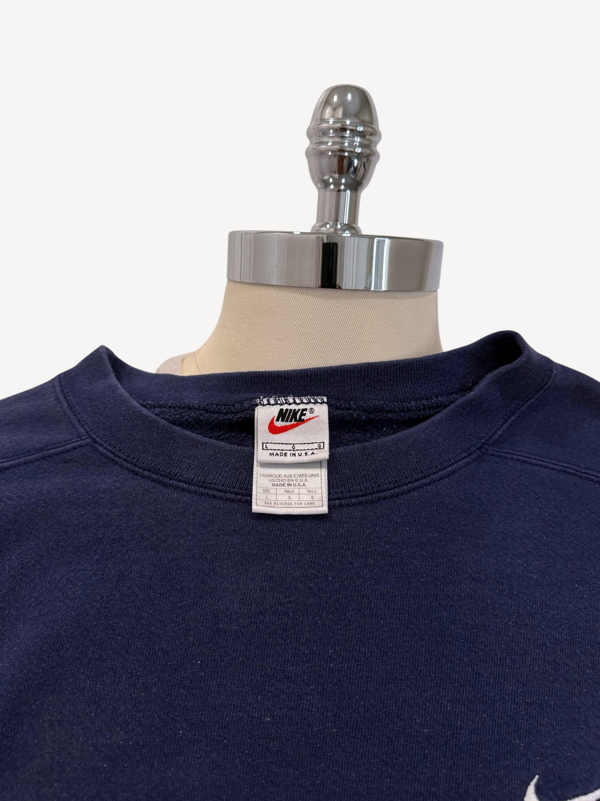 90s Nike Essential Sweatshirt (L)