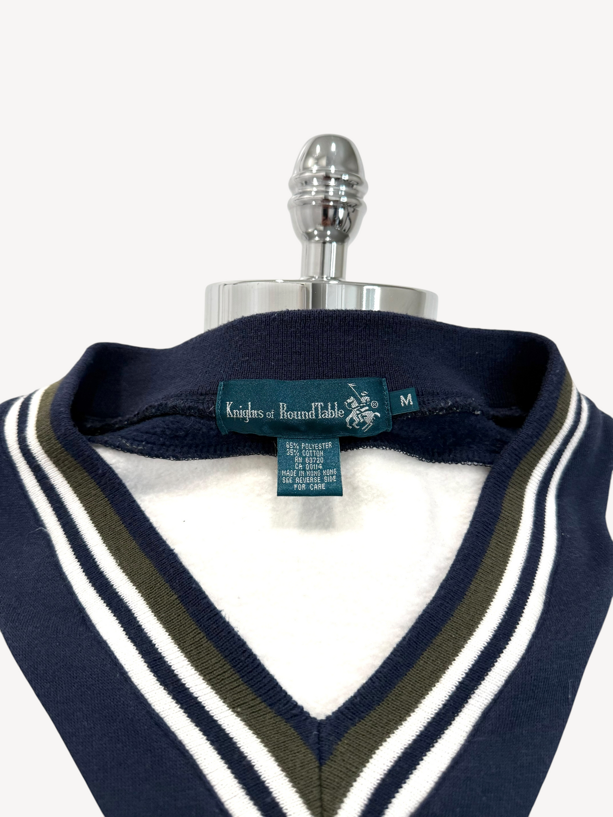 90s Knights of Round Table Preppy Sweatshirt (M)