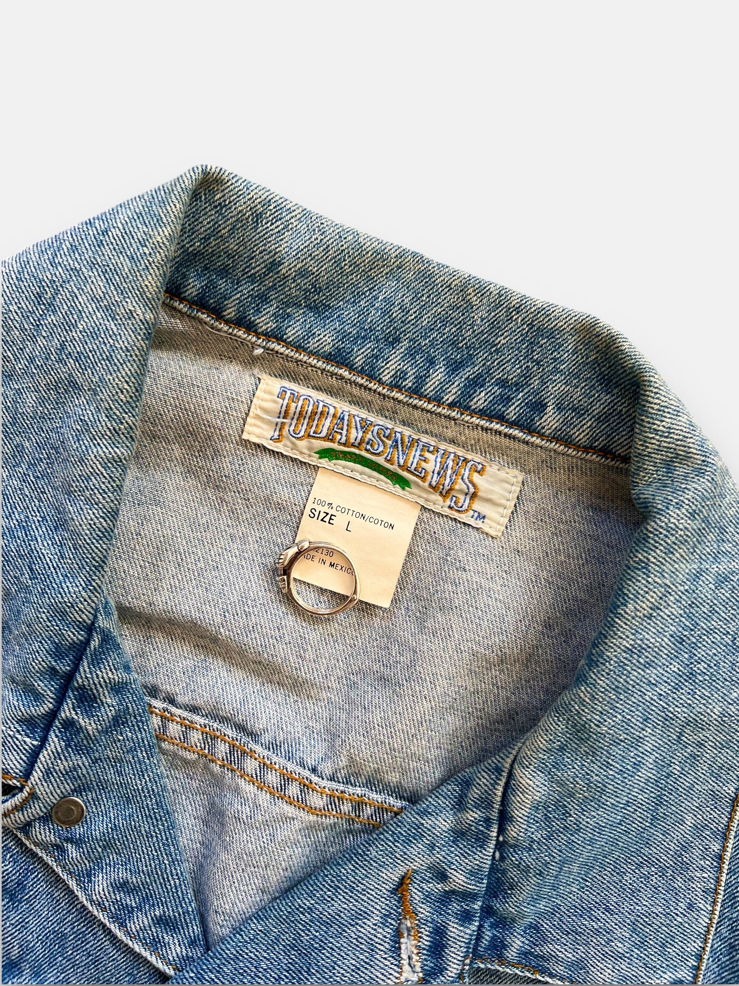 90s Denim Trucker Jacket (L)