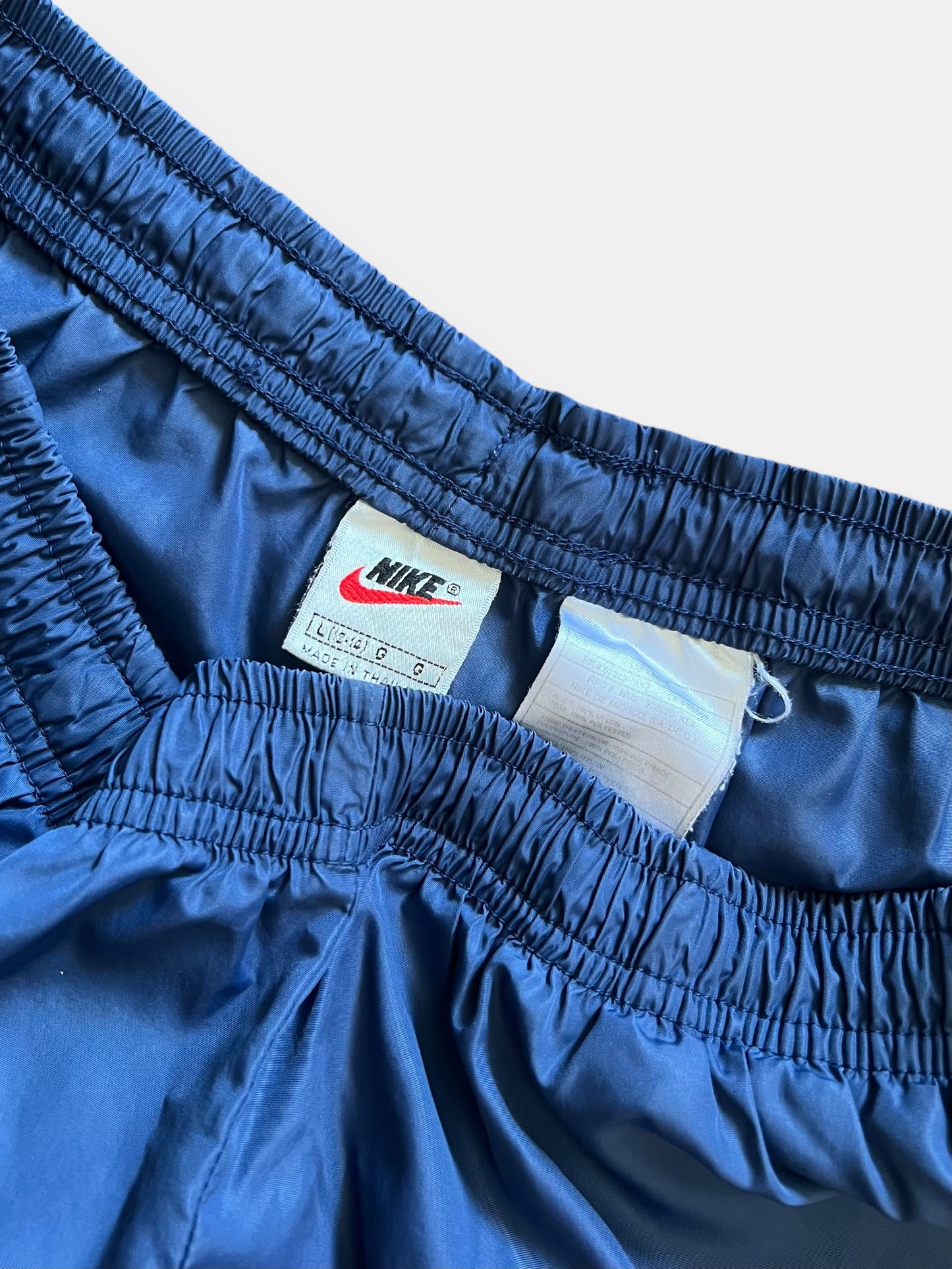 90s Nike Nylon Shorts (L)