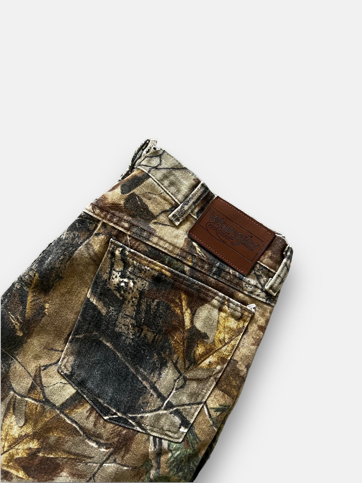 00s Wrangler Camo Pants (34x36)