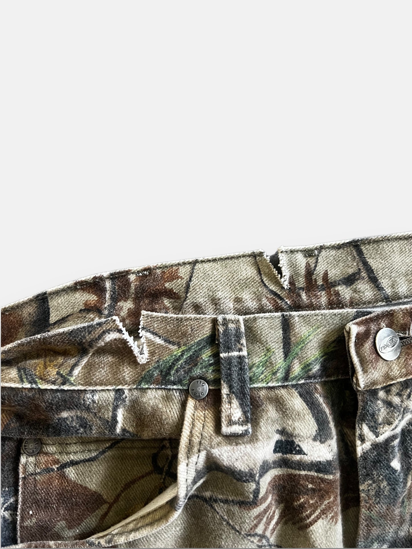 00s Wrangler Camo Pants (34x36)