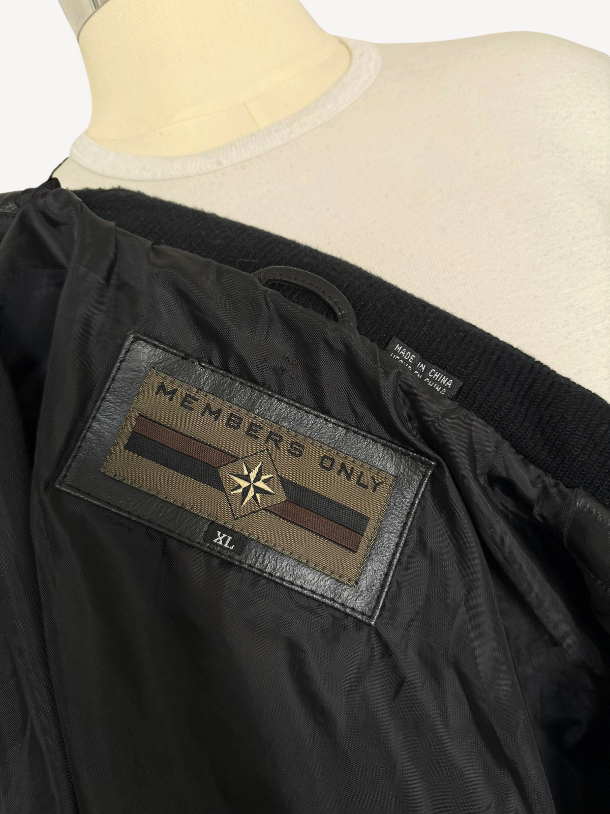 90s Members Only Bomber Leather Jacket (XL)