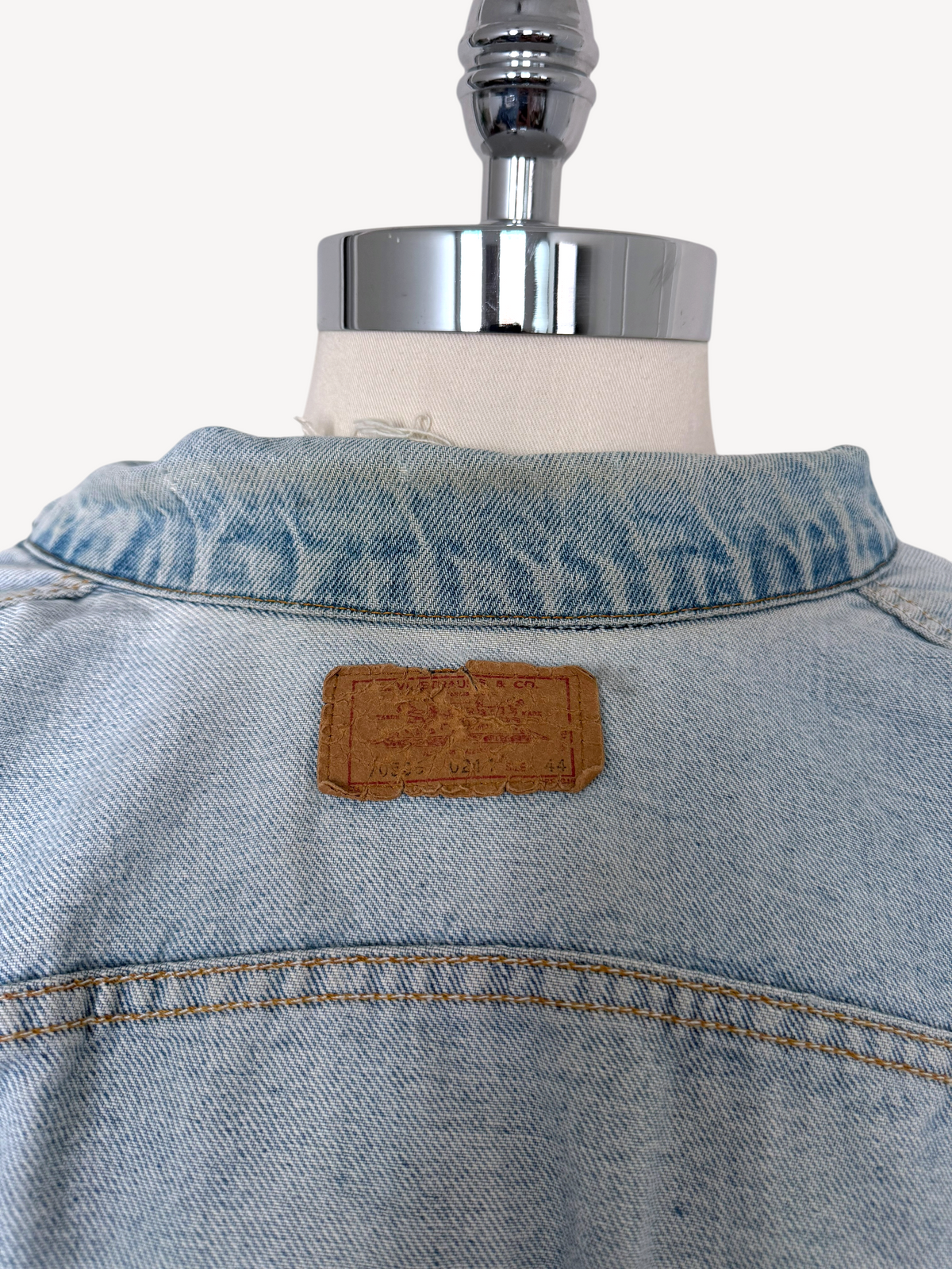 80s Levi's Type 3 Denim Trucker Jacket 70506-0217 (M)