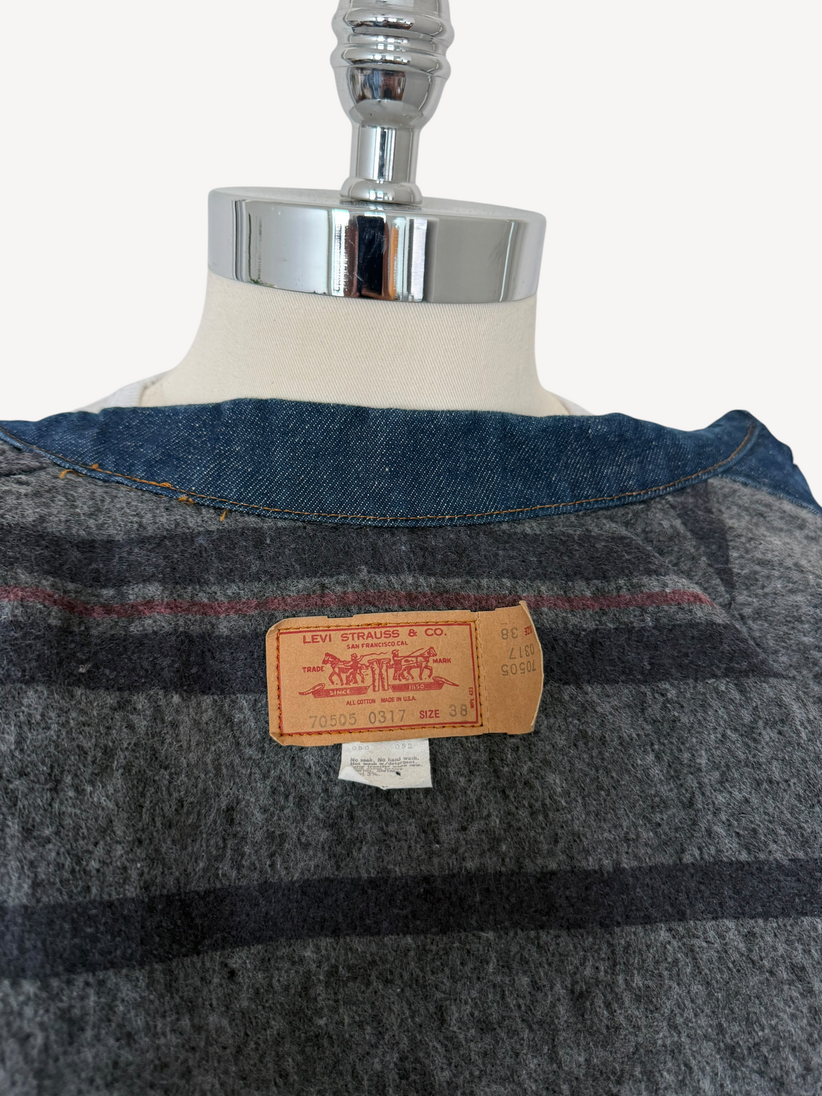 70s Levi's Type 3 Blanked Lined Denim Trucker Jacket 70505-0317 (M)