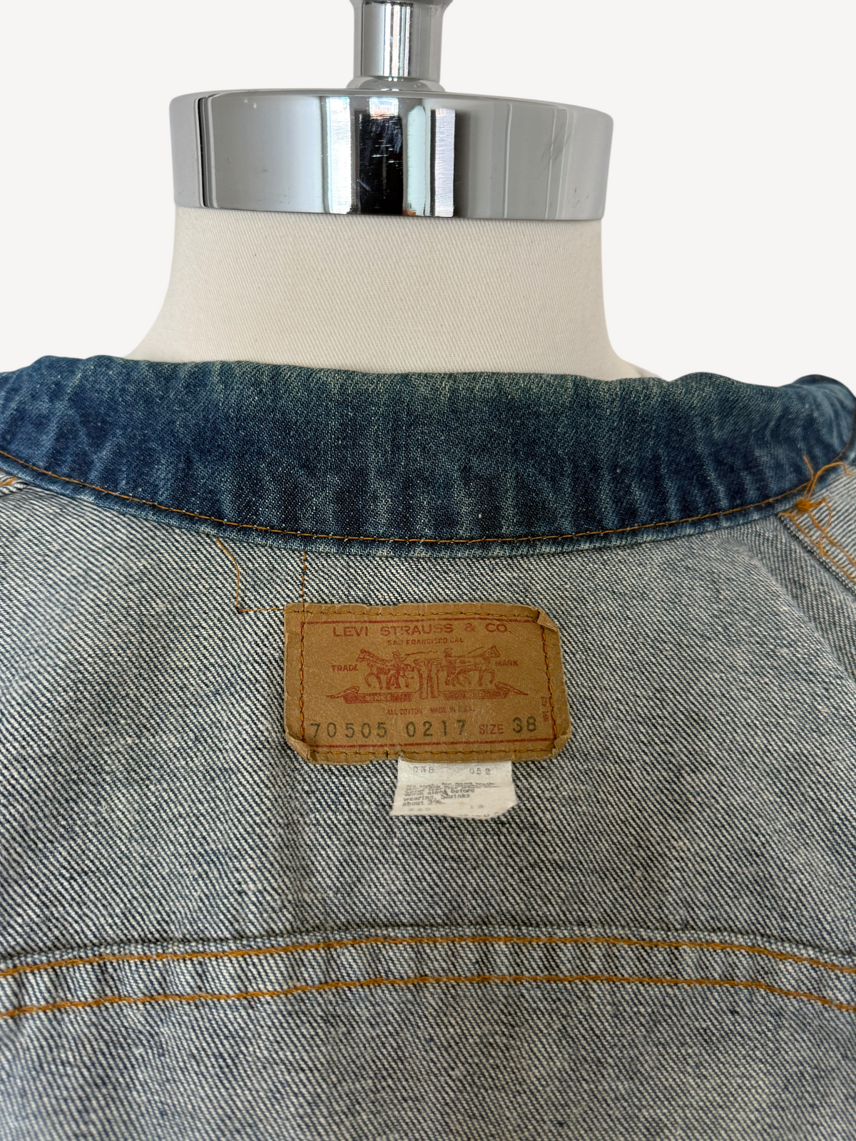 70s Levi's Type 3 Denim Trucker Jacket 70505-0217 (M)