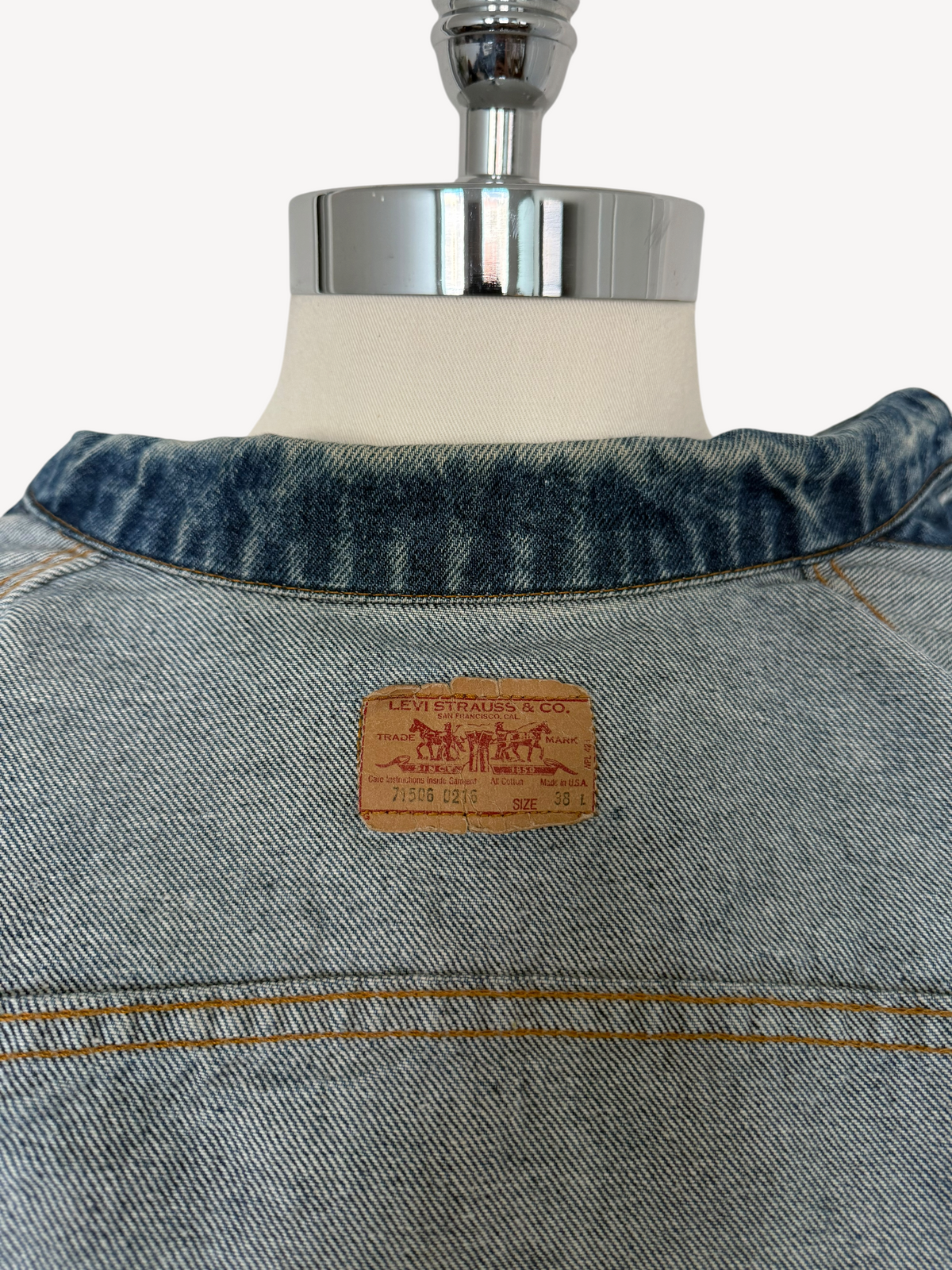 80s Levi's Type 3 Denim Trucker Jacket 71506-0216 (M)