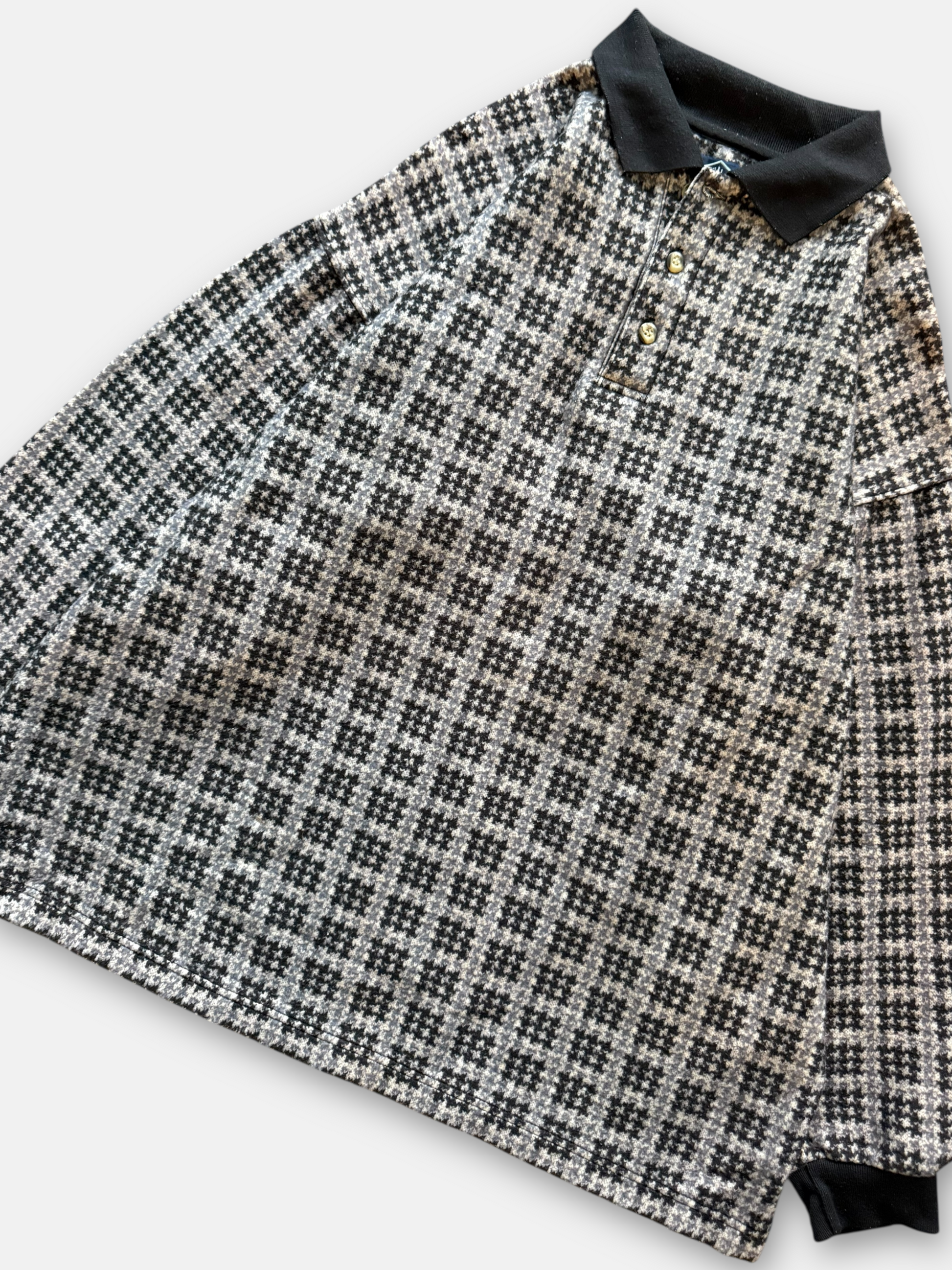 90s Essential Blues Henley Pullover (M)