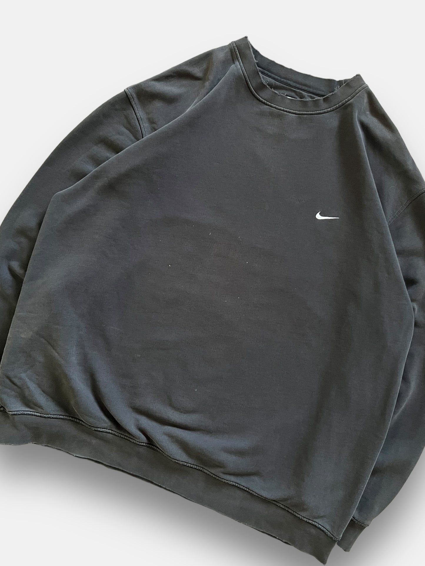 00s Essential Nike Sweatshirt (XXL)