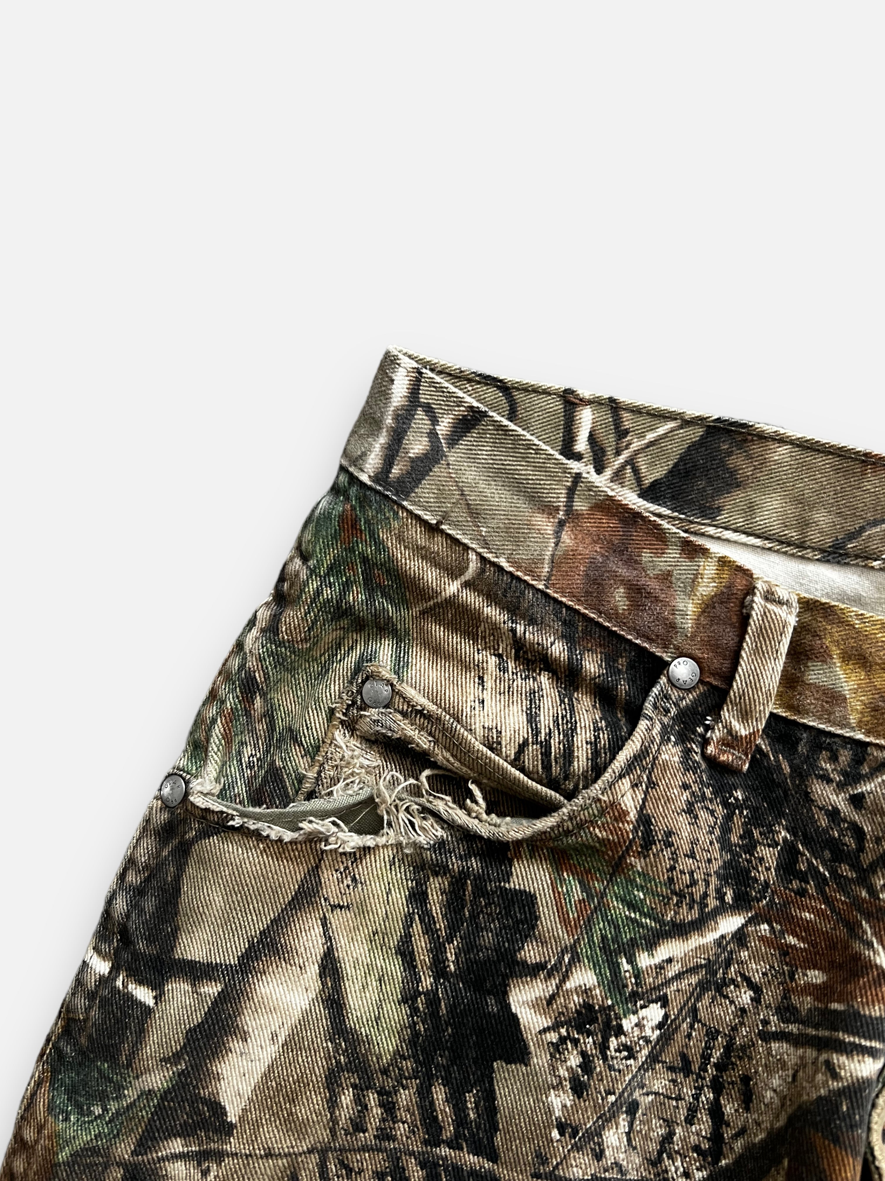 00s Wrangler Camo Pants (32x32)