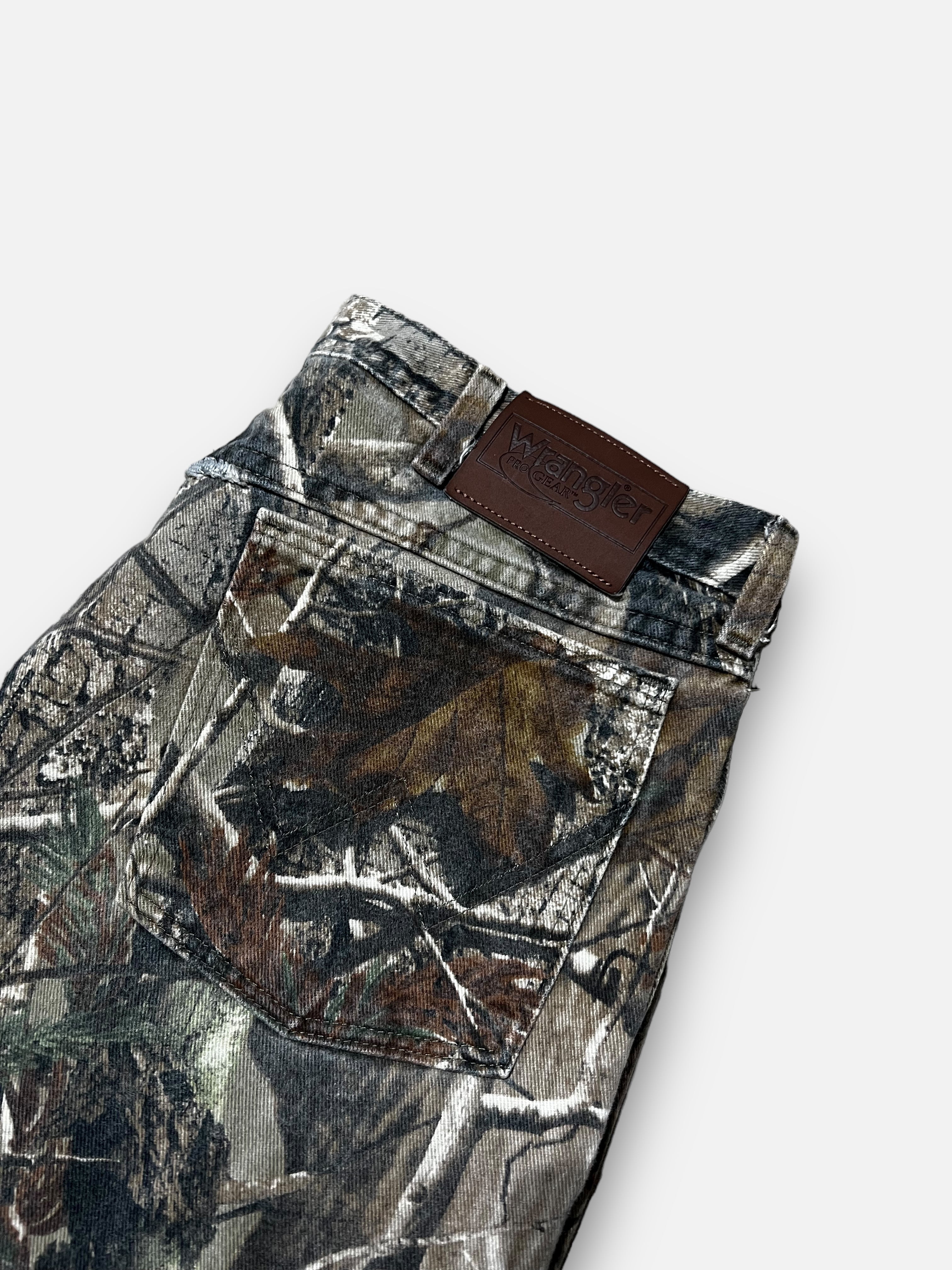 00s Wrangler Camo Pants (34x32)
